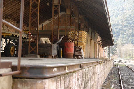 villefrance-de-conflent-gelber-zug